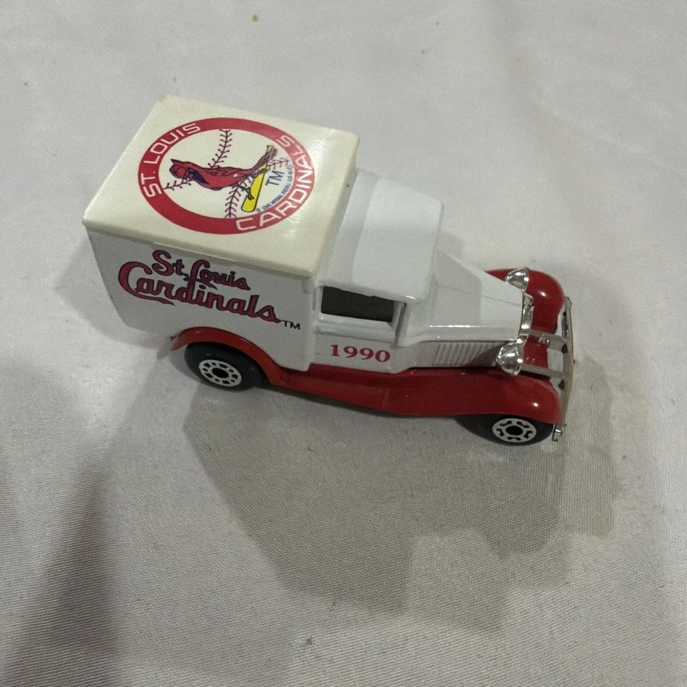 Matchbox MLB Baseball Flareside Pick-Up‎ Lot of Loose Diecast Cars 1990s